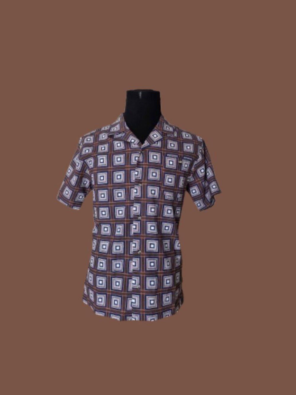 REVERSE THREADS MEN'S SHORT SLEEVE CASUAL DRESS SHIRT - SIZE MEDIUM